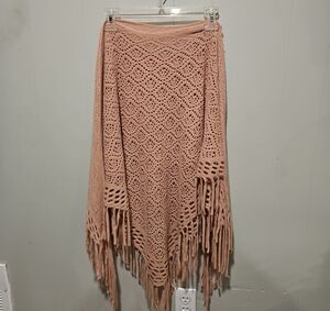 Elegant Crochet Fringe Shawl - Pink